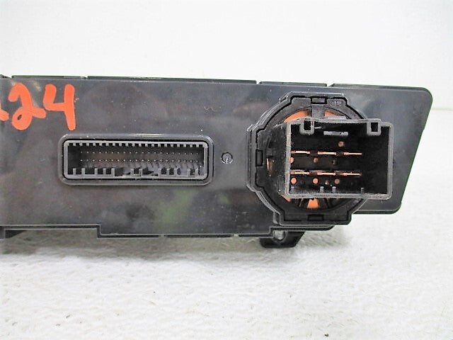 Pre-Owned Kia Sportage AC Heater Temperature Control T164550
