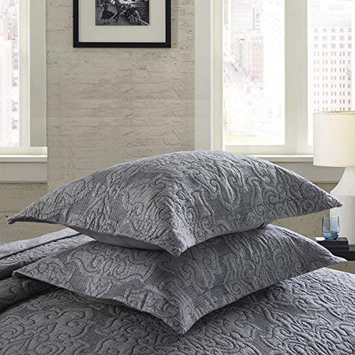 Oversized King 3-Piece Cotton Reversible Embroidered Quilted Bedding Set with Shams W422