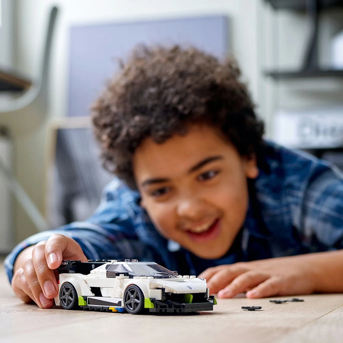 White Racing Car Building Set X10611