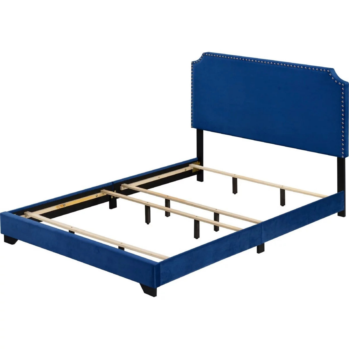 Queen Bed with Nailhead Trim N129552