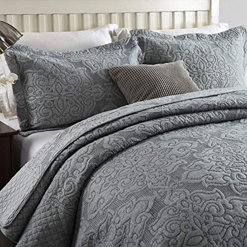 Oversized King 3-Piece Cotton Reversible Embroidered Quilted Bedding Set with Shams W422