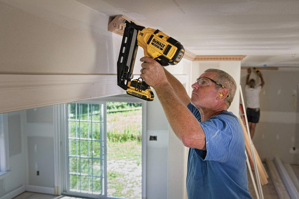 20V MAX XR Angled 16GA Finish Nailer C582