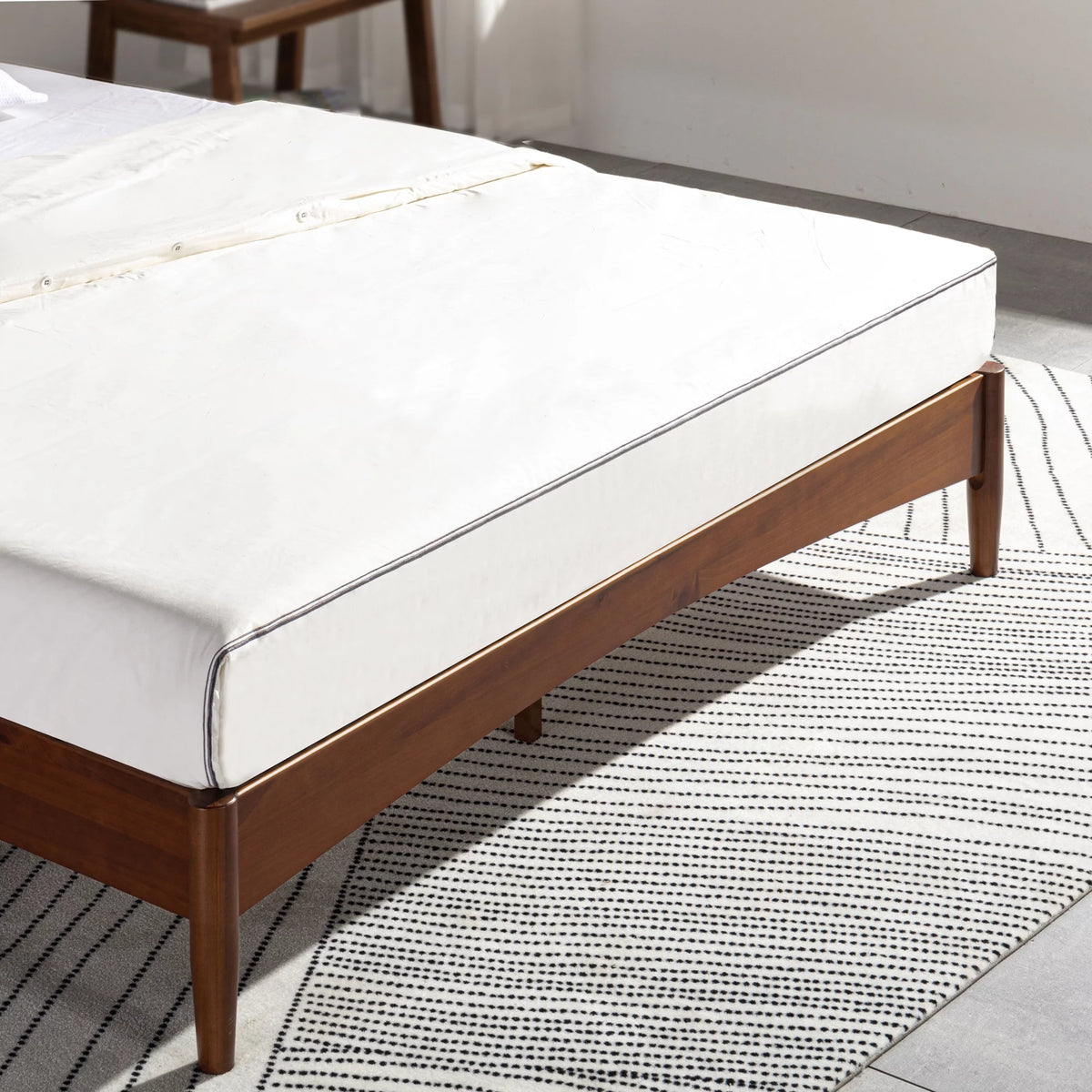 Queen Wood Platform Bed Frame I761