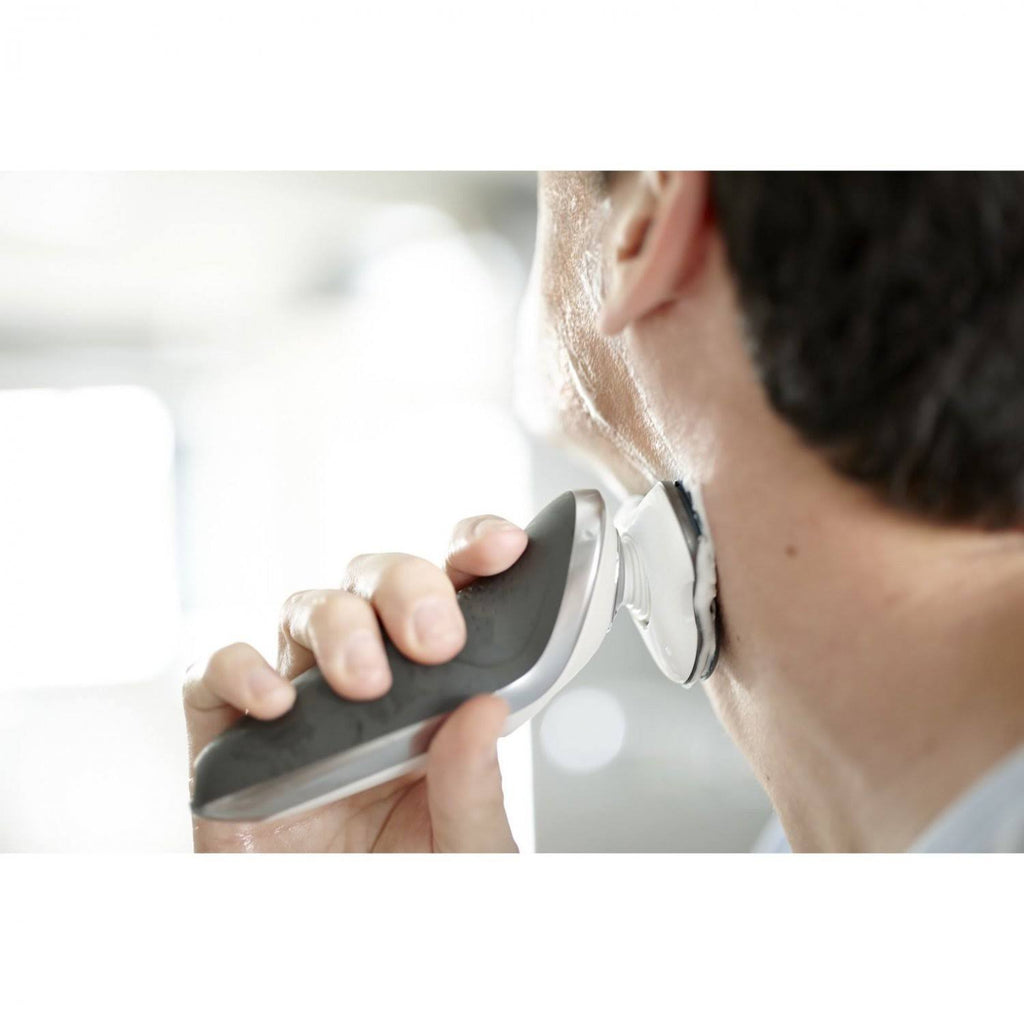 7700 Shaver A8528